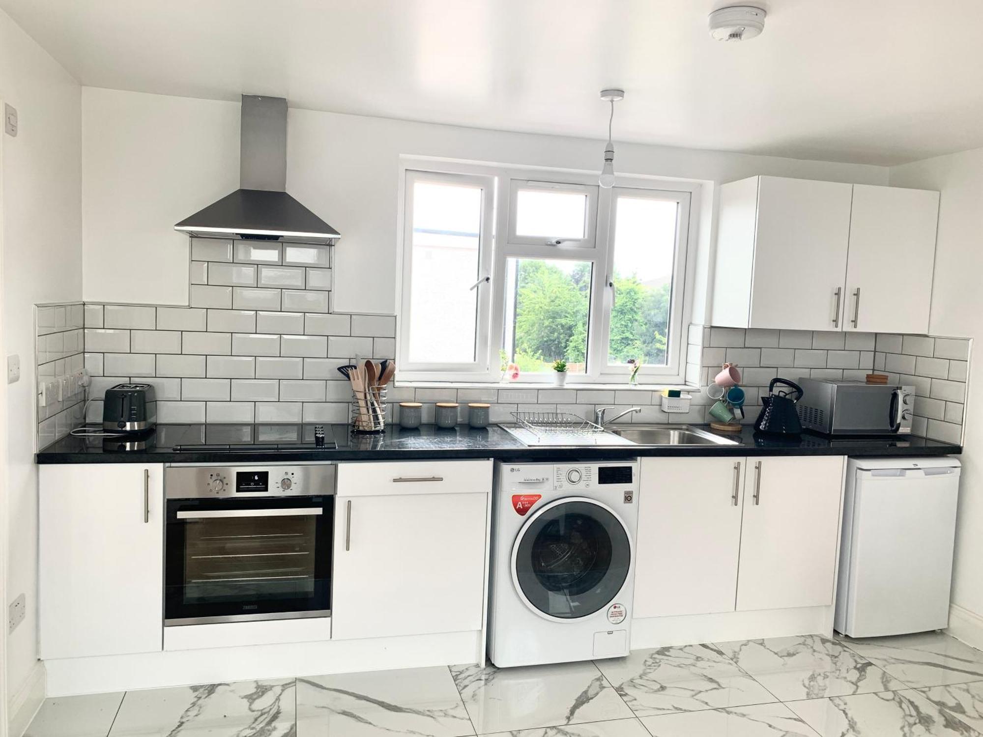 Bright Studio Loft 30Min To Central London Exterior photo