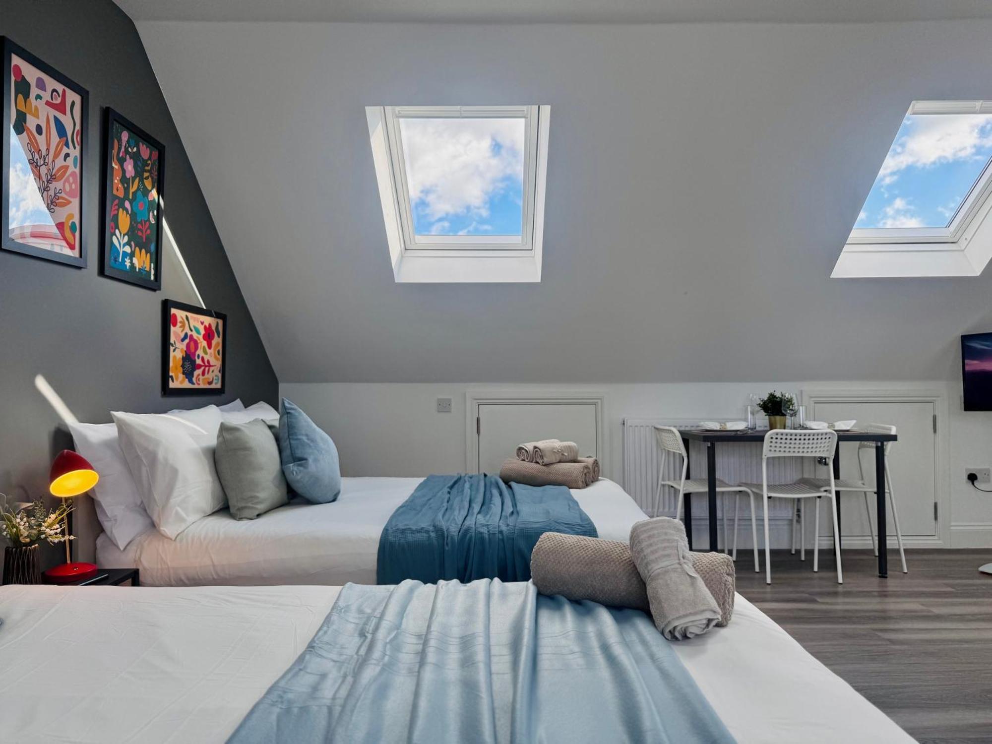 Bright Studio Loft 30Min To Central London Exterior photo