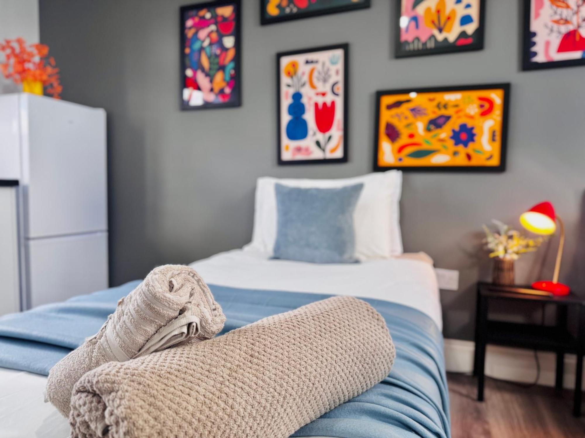 Bright Studio Loft 30Min To Central London Exterior photo