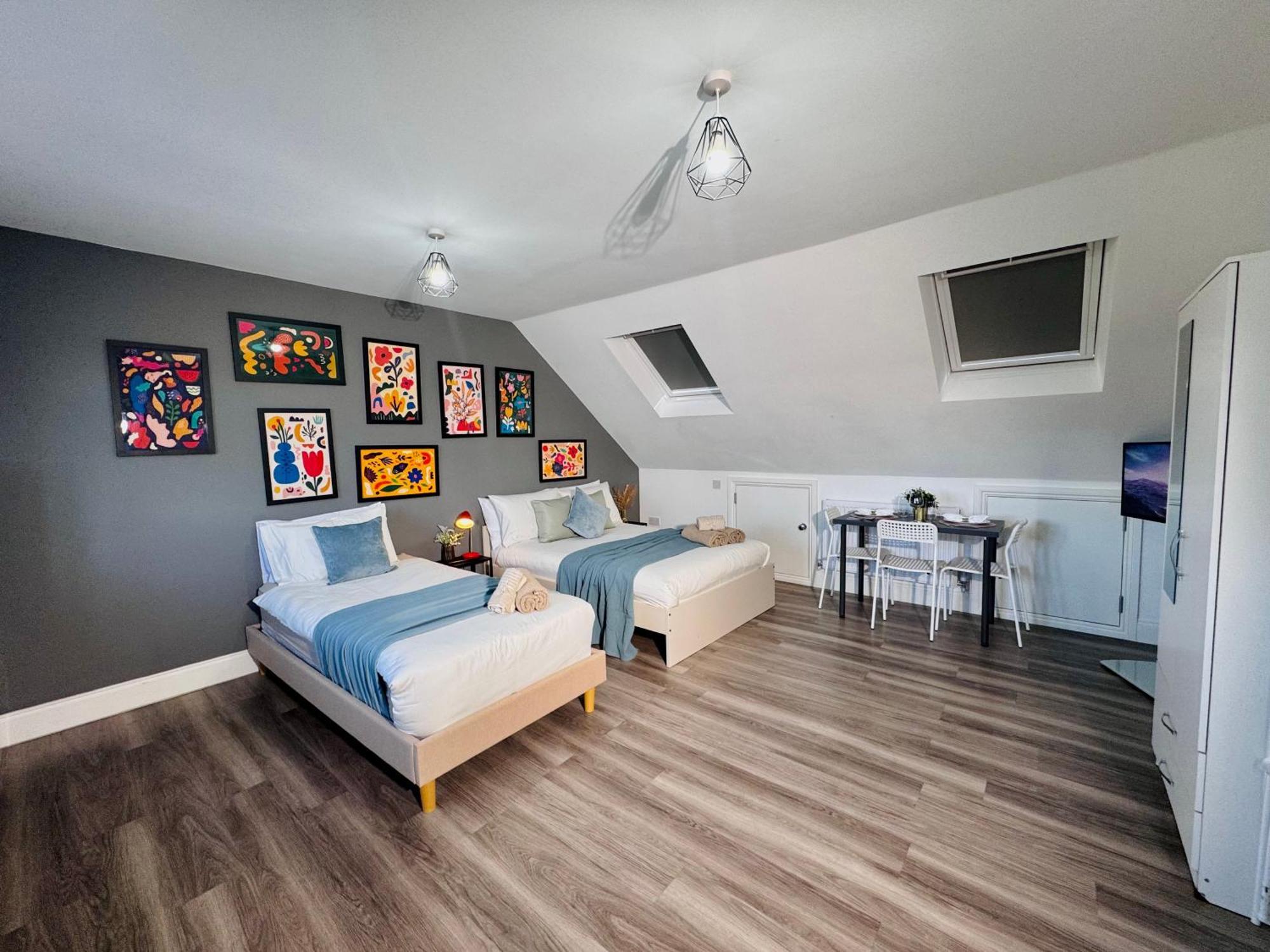 Bright Studio Loft 30Min To Central London Exterior photo